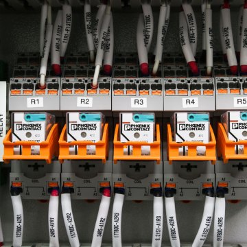 Relay wiring circuit for automation